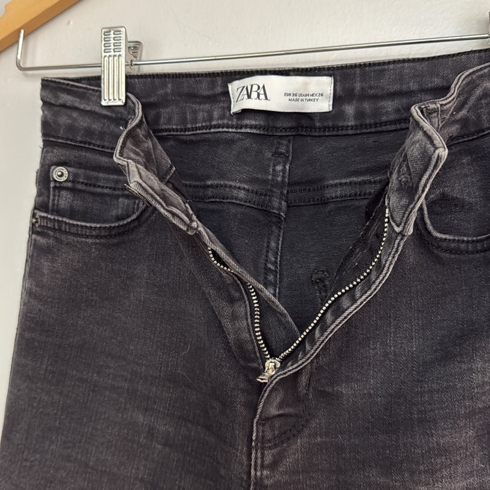 Zara Full Length Mid-Rise Black Flare Jeans - Picture 8 of 8